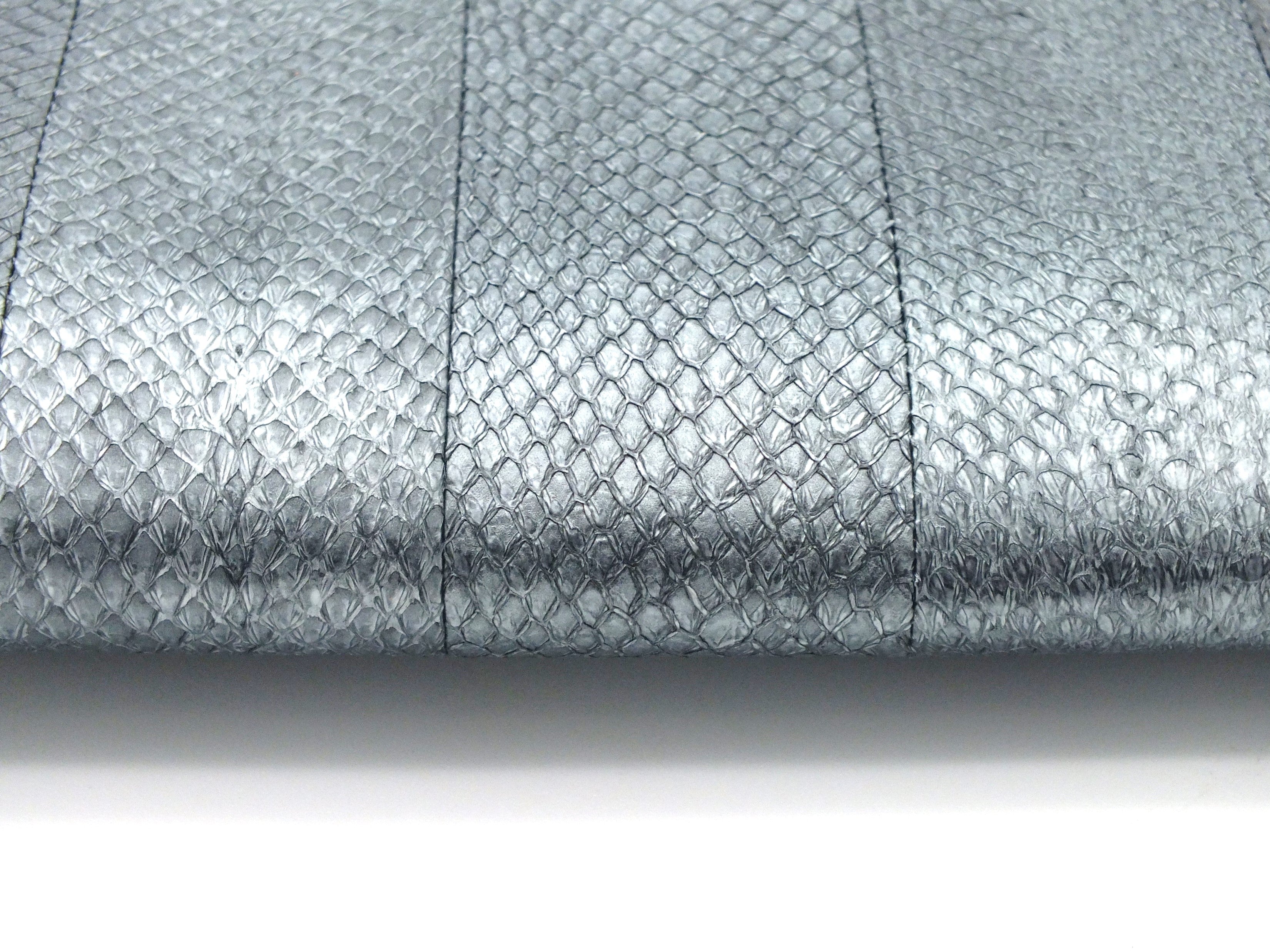 PANNEAU SQUAMA® MÉTALLISÉ Argent ICTYOS