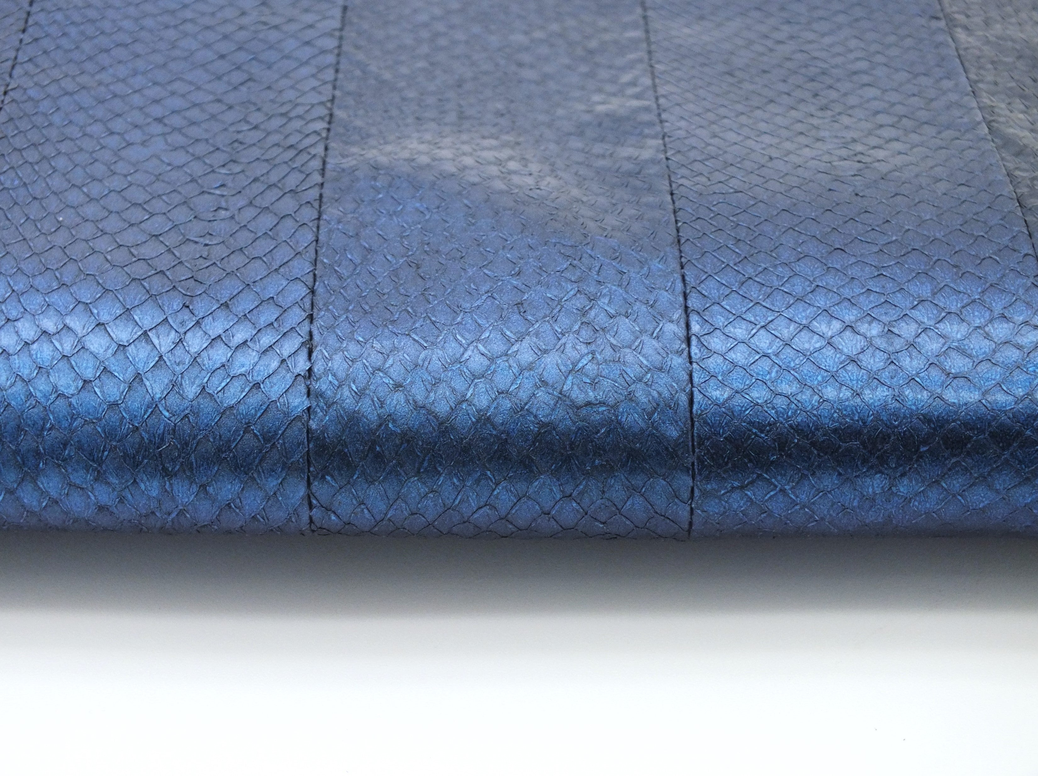 PANNEAU SQUAMA® MÉTALLISÉ ICTYOS